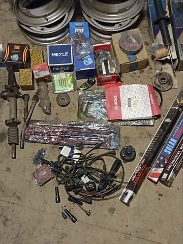 Червоний ЗАЗ 1102 Таврія, об'ємом двигуна 1.1 л та пробігом 915 тис. км за 1000 $, фото 6 на Automoto.ua