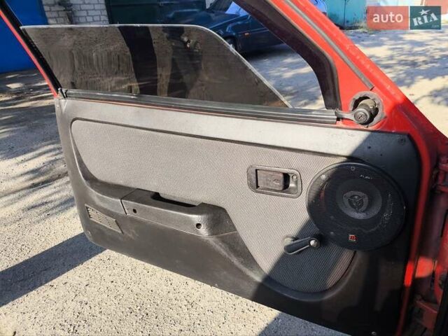 Красный ЗАЗ 1102 Таврия, объемом двигателя 1.1 л и пробегом 200 тыс. км за 950 $, фото 14 на Automoto.ua