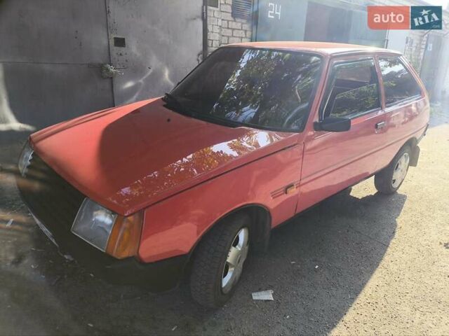 Красный ЗАЗ 1102 Таврия, объемом двигателя 1.1 л и пробегом 200 тыс. км за 950 $, фото 2 на Automoto.ua