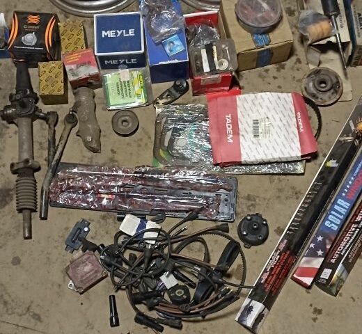 Червоний ЗАЗ 1102 Таврія, об'ємом двигуна 0 л та пробігом 9 тис. км за 1000 $, фото 7 на Automoto.ua