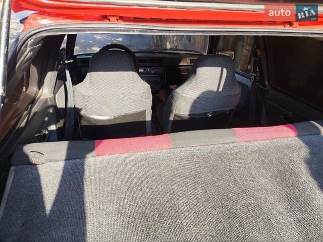 Красный ЗАЗ 1102 Таврия, объемом двигателя 1.1 л и пробегом 200 тыс. км за 950 $, фото 17 на Automoto.ua