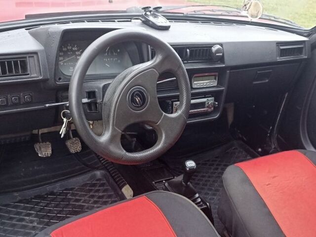 Червоний ЗАЗ 1102 Таврія, об'ємом двигуна 0 л та пробігом 9 тис. км за 1000 $, фото 3 на Automoto.ua