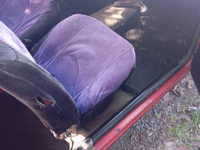 Красный ЗАЗ 1102 Таврия, объемом двигателя 1.1 л и пробегом 80 тыс. км за 288 $, фото 5 на Automoto.ua