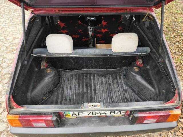 Красный ЗАЗ 1102 Таврия, объемом двигателя 1.1 л и пробегом 86 тыс. км за 355 $, фото 4 на Automoto.ua