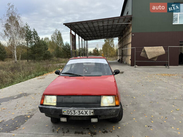 Красный ЗАЗ 1102 Таврия, объемом двигателя 1.2 л и пробегом 200 тыс. км за 350 $, фото 1 на Automoto.ua