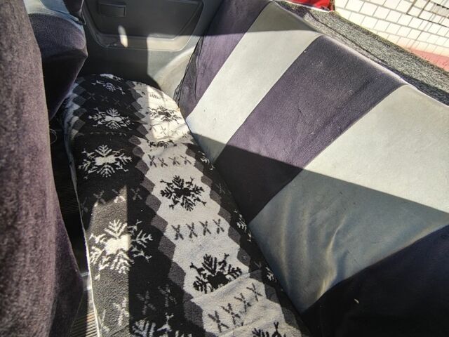 Червоний ЗАЗ 1102 Таврія, об'ємом двигуна 1 л та пробігом 75 тис. км за 400 $, фото 4 на Automoto.ua