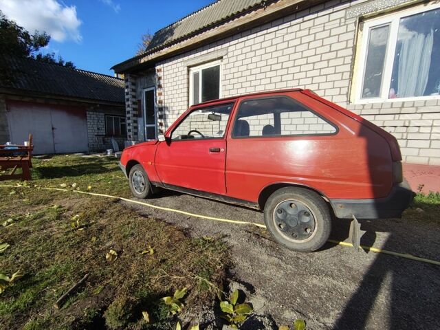 Червоний ЗАЗ 1102 Таврія, об'ємом двигуна 1 л та пробігом 75 тис. км за 400 $, фото 2 на Automoto.ua