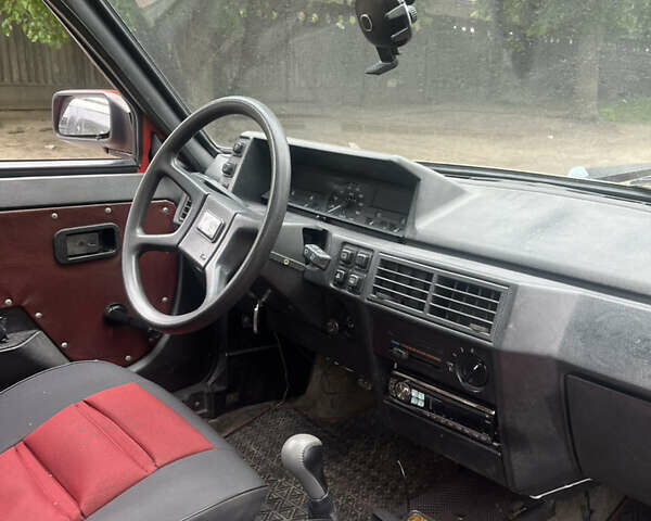 Красный ЗАЗ 1102 Таврия, объемом двигателя 1.09 л и пробегом 120 тыс. км за 767 $, фото 8 на Automoto.ua