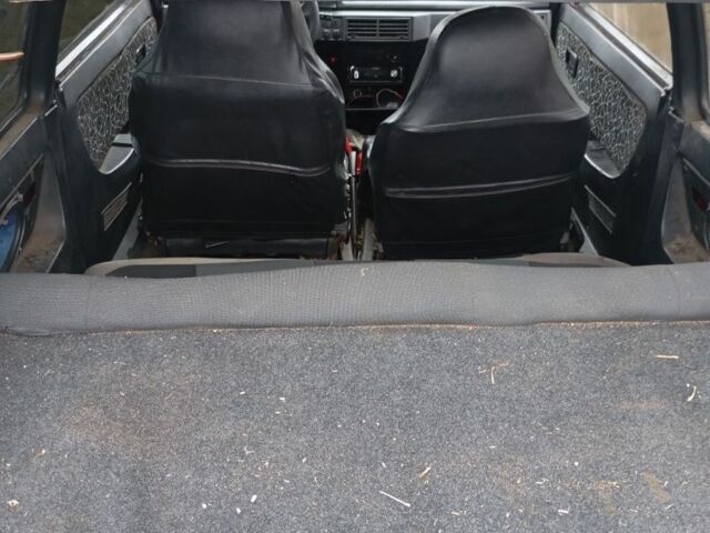 Красный ЗАЗ 1102 Таврия, объемом двигателя 1 л и пробегом 10 тыс. км за 592 $, фото 5 на Automoto.ua