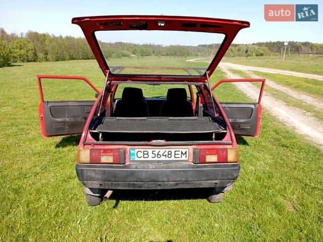 Красный ЗАЗ 1102 Таврия, объемом двигателя 1.1 л и пробегом 33 тыс. км за 700 $, фото 4 на Automoto.ua