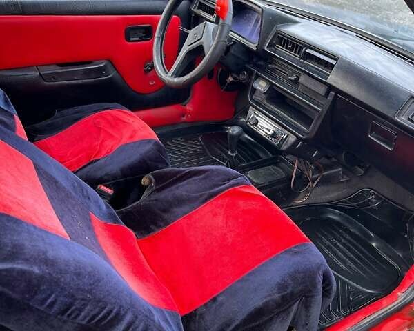 Красный ЗАЗ 1102 Таврия, объемом двигателя 1.1 л и пробегом 10 тыс. км за 388 $, фото 3 на Automoto.ua