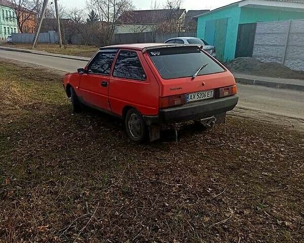 Красный ЗАЗ 1102 Таврия, объемом двигателя 1.1 л и пробегом 300 тыс. км за 650 $, фото 3 на Automoto.ua