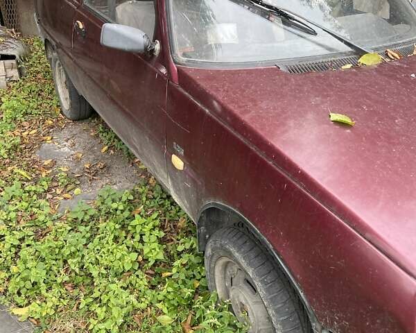 Красный ЗАЗ 1102 Таврия, объемом двигателя 0 л и пробегом 150 тыс. км за 350 $, фото 1 на Automoto.ua