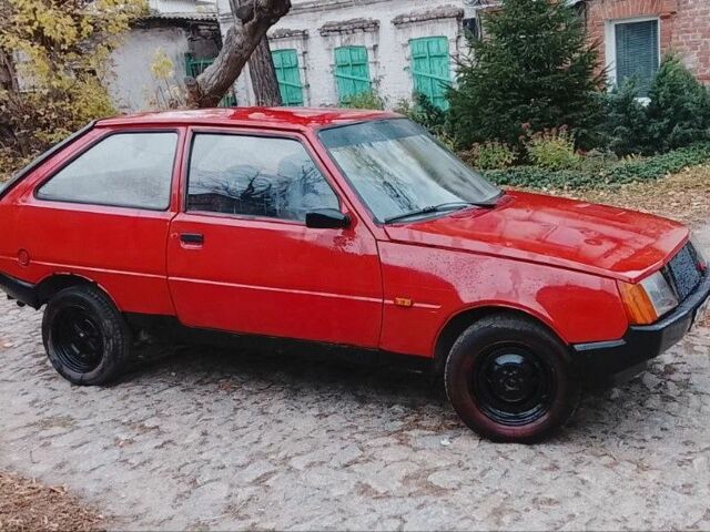 ЗАЗ 1102 Таврия 1993 в Днепре (Днепропетровске) на Automoto.ua Красный ЗАЗ 1102 Таврия, объемом двигателя 0 л и пробегом 200 тыс. км за 357 $, фото 1 на Automoto.ua