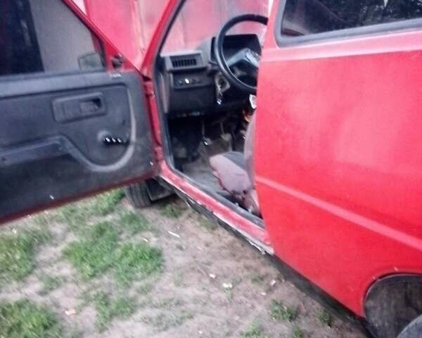 Червоний ЗАЗ 1102 Таврія, об'ємом двигуна 1.2 л та пробігом 300 тис. км за 325 $, фото 3 на Automoto.ua