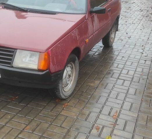 Красный ЗАЗ 1102 Таврия, объемом двигателя 0 л и пробегом 100 тыс. км за 333 $, фото 1 на Automoto.ua