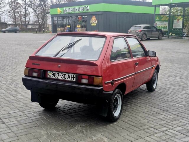 Красный ЗАЗ 1102 Таврия, объемом двигателя 1 л и пробегом 90 тыс. км за 650 $, фото 5 на Automoto.ua