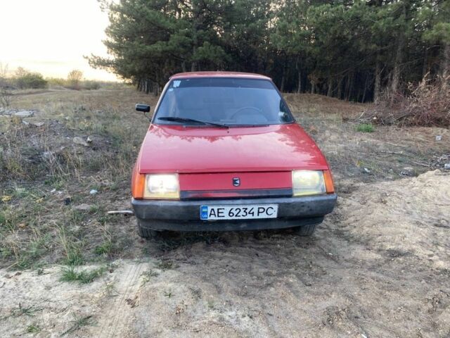 Красный ЗАЗ 1102 Таврия, объемом двигателя 1.1 л и пробегом 150 тыс. км за 450 $, фото 2 на Automoto.ua