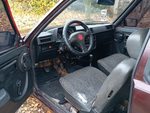 Червоний ЗАЗ 1102 Таврія, об'ємом двигуна 0 л та пробігом 71 тис. км за 666 $, фото 5 на Automoto.ua