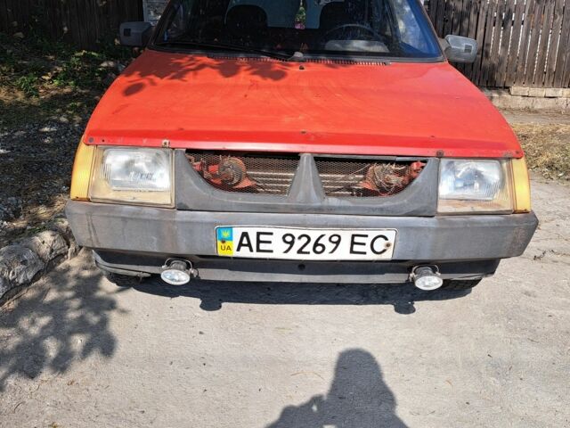 Красный ЗАЗ 1102 Таврия, объемом двигателя 1.1 л и пробегом 112 тыс. км за 511 $, фото 1 на Automoto.ua