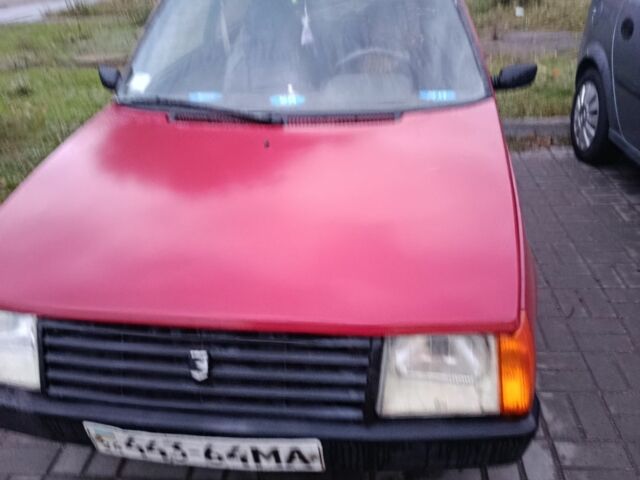 Красный ЗАЗ 1102 Таврия, объемом двигателя 0 л и пробегом 200 тыс. км за 600 $, фото 2 на Automoto.ua