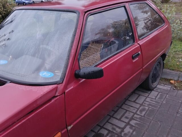 Красный ЗАЗ 1102 Таврия, объемом двигателя 0 л и пробегом 200 тыс. км за 600 $, фото 1 на Automoto.ua