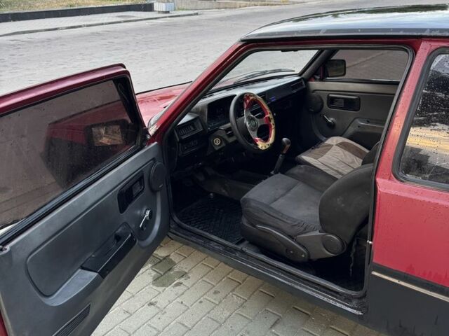 Красный ЗАЗ 1102 Таврия, объемом двигателя 1.2 л и пробегом 200 тыс. км за 500 $, фото 8 на Automoto.ua