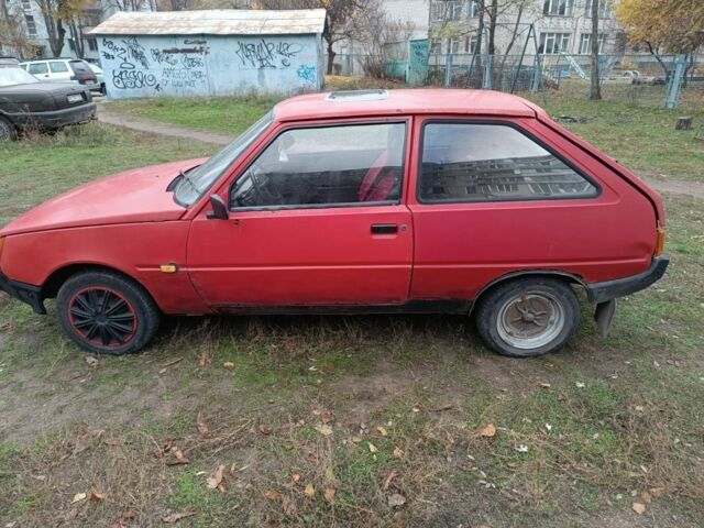 Красный ЗАЗ 1102 Таврия, объемом двигателя 1.2 л и пробегом 250 тыс. км за 370 $, фото 4 на Automoto.ua