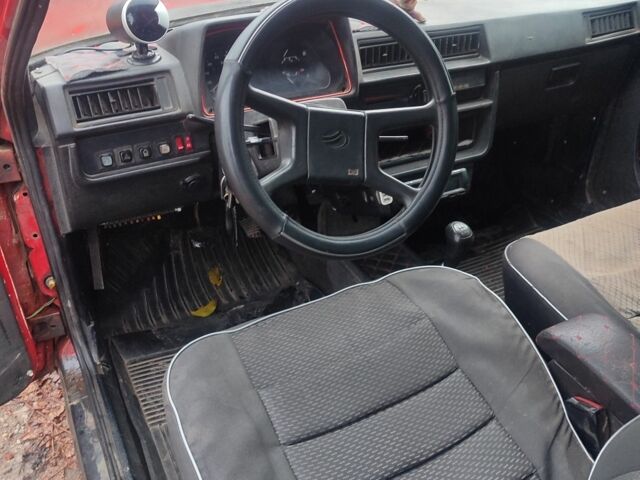 Красный ЗАЗ 1102 Таврия, объемом двигателя 1 л и пробегом 99 тыс. км за 594 $, фото 4 на Automoto.ua