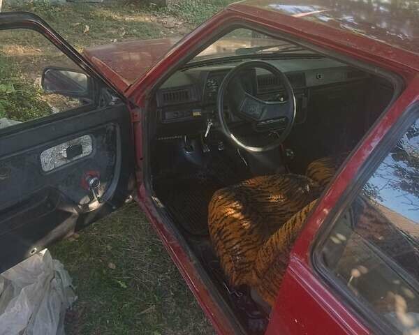 Красный ЗАЗ 1102 Таврия, объемом двигателя 1 л и пробегом 400 тыс. км за 437 $, фото 3 на Automoto.ua