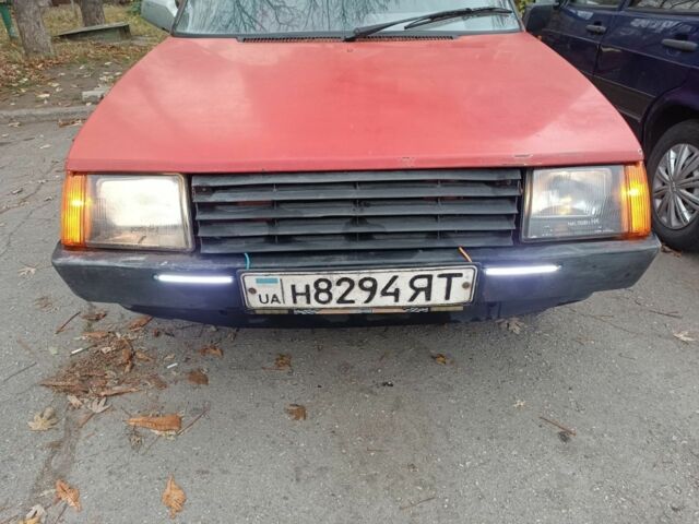 Красный ЗАЗ 1102 Таврия, объемом двигателя 1.2 л и пробегом 250 тыс. км за 310 $, фото 8 на Automoto.ua