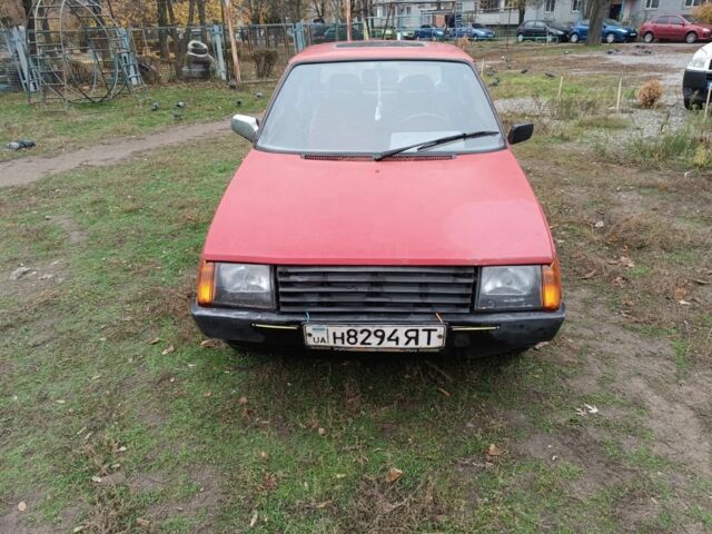 Красный ЗАЗ 1102 Таврия, объемом двигателя 1.2 л и пробегом 250 тыс. км за 310 $, фото 1 на Automoto.ua