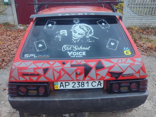 Красный ЗАЗ 1102 Таврия, объемом двигателя 1 л и пробегом 99 тыс. км за 594 $, фото 1 на Automoto.ua