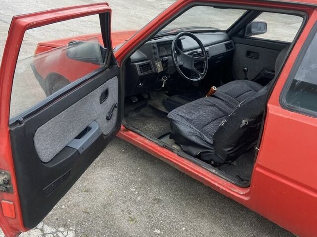 Красный ЗАЗ 1102 Таврия, объемом двигателя 1.1 л и пробегом 70 тыс. км за 482 $, фото 2 на Automoto.ua