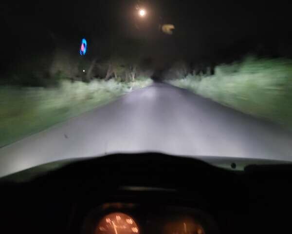 Красный ЗАЗ 1102 Таврия, объемом двигателя 1.1 л и пробегом 198 тыс. км за 828 $, фото 4 на Automoto.ua