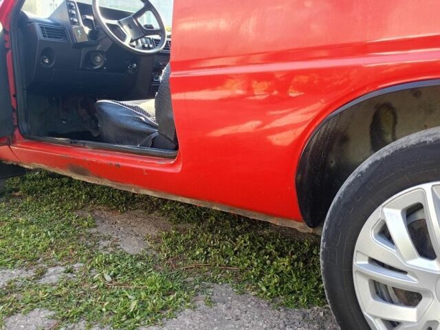 Красный ЗАЗ 1102 Таврия, объемом двигателя 1.1 л и пробегом 160 тыс. км за 511 $, фото 4 на Automoto.ua