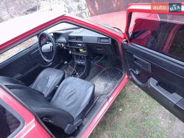 Красный ЗАЗ 1102 Таврия, объемом двигателя 1.1 л и пробегом 198 тыс. км за 828 $, фото 7 на Automoto.ua