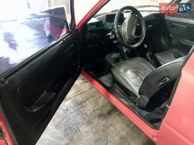 Красный ЗАЗ 1102 Таврия, объемом двигателя 1.1 л и пробегом 289 тыс. км за 831 $, фото 2 на Automoto.ua