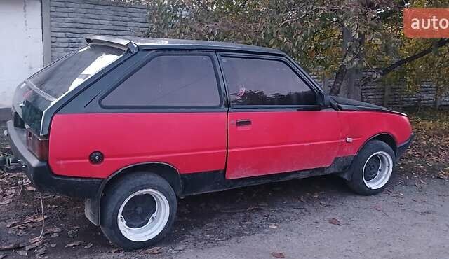 Красный ЗАЗ 1102 Таврия, объемом двигателя 1.1 л и пробегом 122 тыс. км за 550 $, фото 2 на Automoto.ua
