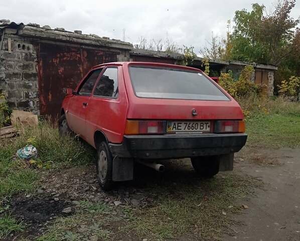 Красный ЗАЗ 1102 Таврия, объемом двигателя 1.1 л и пробегом 289 тыс. км за 831 $, фото 9 на Automoto.ua