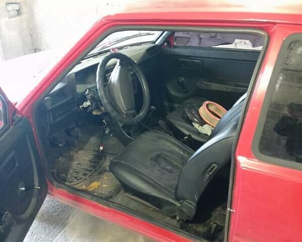 Красный ЗАЗ 1102 Таврия, объемом двигателя 1.1 л и пробегом 289 тыс. км за 831 $, фото 1 на Automoto.ua