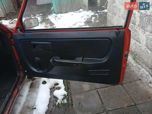 Красный ЗАЗ 1102 Таврия, объемом двигателя 1.1 л и пробегом 300 тыс. км за 200 $, фото 5 на Automoto.ua