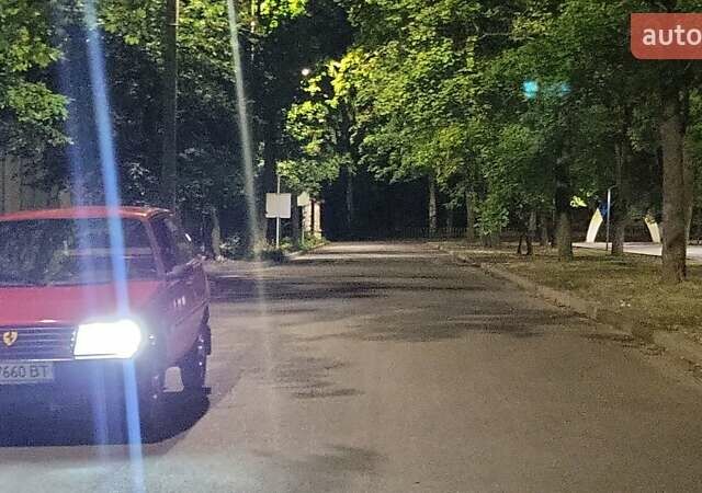 Красный ЗАЗ 1102 Таврия, объемом двигателя 1.1 л и пробегом 198 тыс. км за 828 $, фото 10 на Automoto.ua