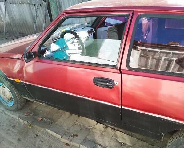 Красный ЗАЗ 1102 Таврия, объемом двигателя 1.1 л и пробегом 30 тыс. км за 600 $, фото 5 на Automoto.ua