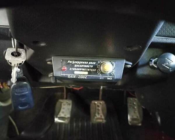 Красный ЗАЗ 1102 Таврия, объемом двигателя 1.1 л и пробегом 100 тыс. км за 900 $, фото 10 на Automoto.ua