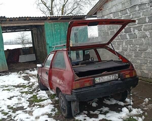 Красный ЗАЗ 1102 Таврия, объемом двигателя 1.1 л и пробегом 300 тыс. км за 200 $, фото 12 на Automoto.ua