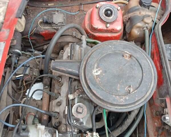 Красный ЗАЗ 1102 Таврия, объемом двигателя 1.1 л и пробегом 300 тыс. км за 200 $, фото 7 на Automoto.ua