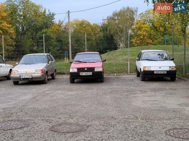 Красный ЗАЗ 1102 Таврия, объемом двигателя 1.1 л и пробегом 198 тыс. км за 828 $, фото 8 на Automoto.ua