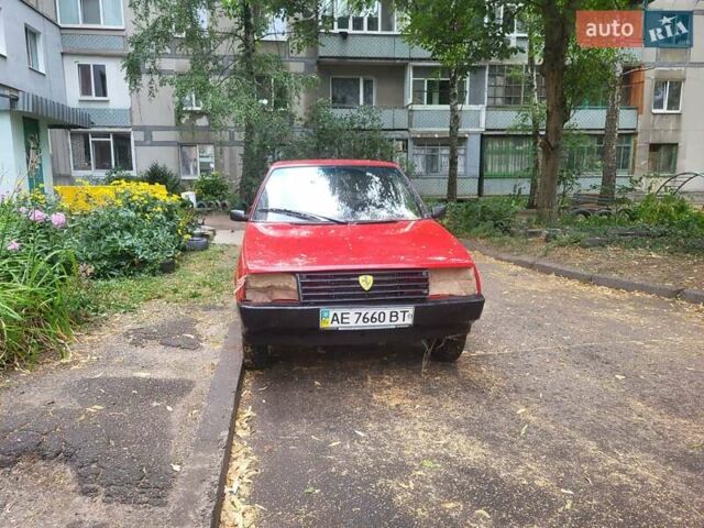 Красный ЗАЗ 1102 Таврия, объемом двигателя 1.1 л и пробегом 198 тыс. км за 828 $, фото 12 на Automoto.ua