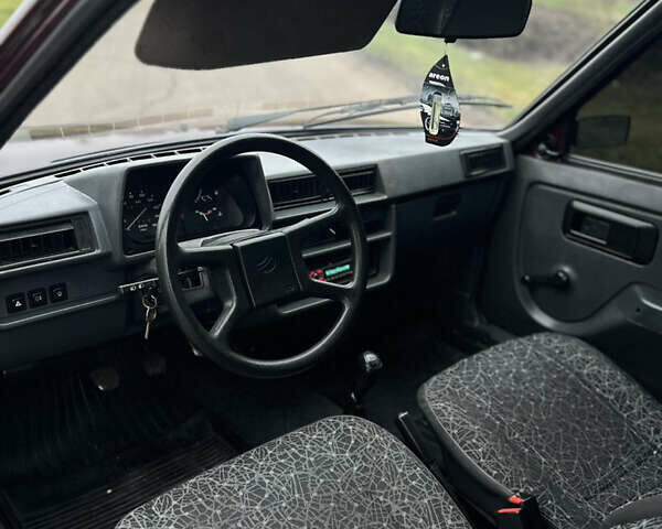 Красный ЗАЗ 1102 Таврия, объемом двигателя 1.2 л и пробегом 101 тыс. км за 1500 $, фото 11 на Automoto.ua